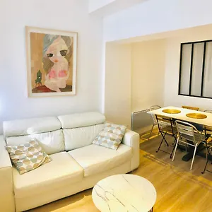 Gambetta Residences Centre , Paris France